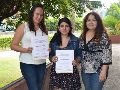 <a href="/noticias/veinticinco-estudiantes-concluyen-con-exito-la-preparatoria-abierta">Veinticinco estudiantes concluyen con éxito la Preparatoria Abierta</a>
