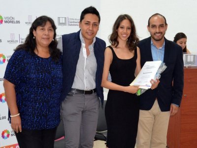 <a href="/noticias/esfuerzo-y-dedicacion-son-la-clave-para-estudiar-en-la-preparatoria-abierta">Esfuerzo y dedicación son la clave para estudiar en la Preparatoria Abierta</a>