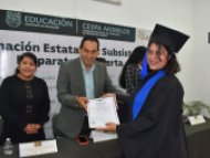 Más estudiantes concluyen su Preparatoria Abierta en CESPA .