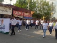 La Preparatoria Abierta participaron con gran entusiasmo en los desfiles conmemorativos por los 215 años de la Independencia de México