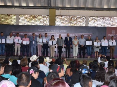 Firma de convenios con alcaldes de las regiones Centro, Oriente y Noreste del estado