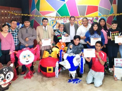 Nuestra tradición retomó vida en la “Exposición de Piñatas Navideñas 2025”